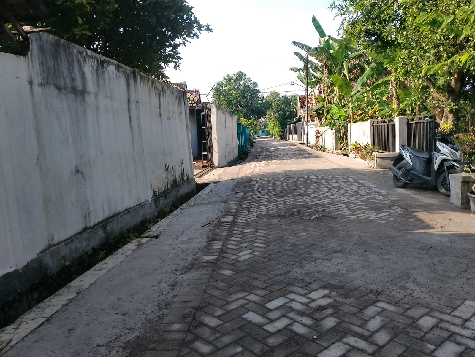 Pavingisasi Jalan Desa di RT 07 Desa Jiwan