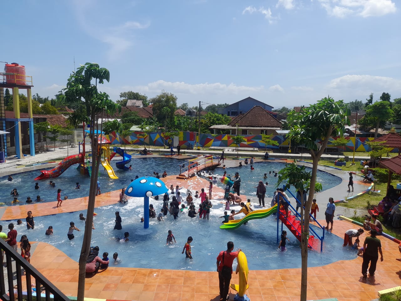 Waterboom Jiwan Resmi Dibuka